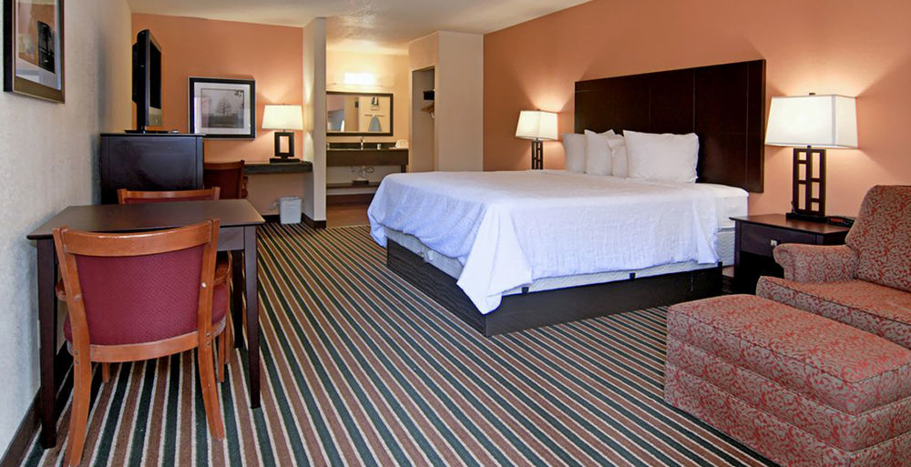 Sunbridge Inn And Suites Jourdanton Buitenkant foto